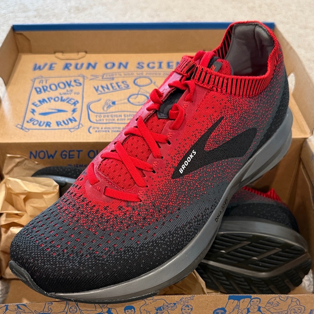 New! Size 12 Brooks levitate 2 energize